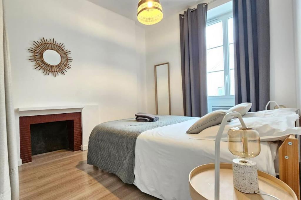 Superbe Appartement 2 Chambres Au Coeur De Pau Exterior photo